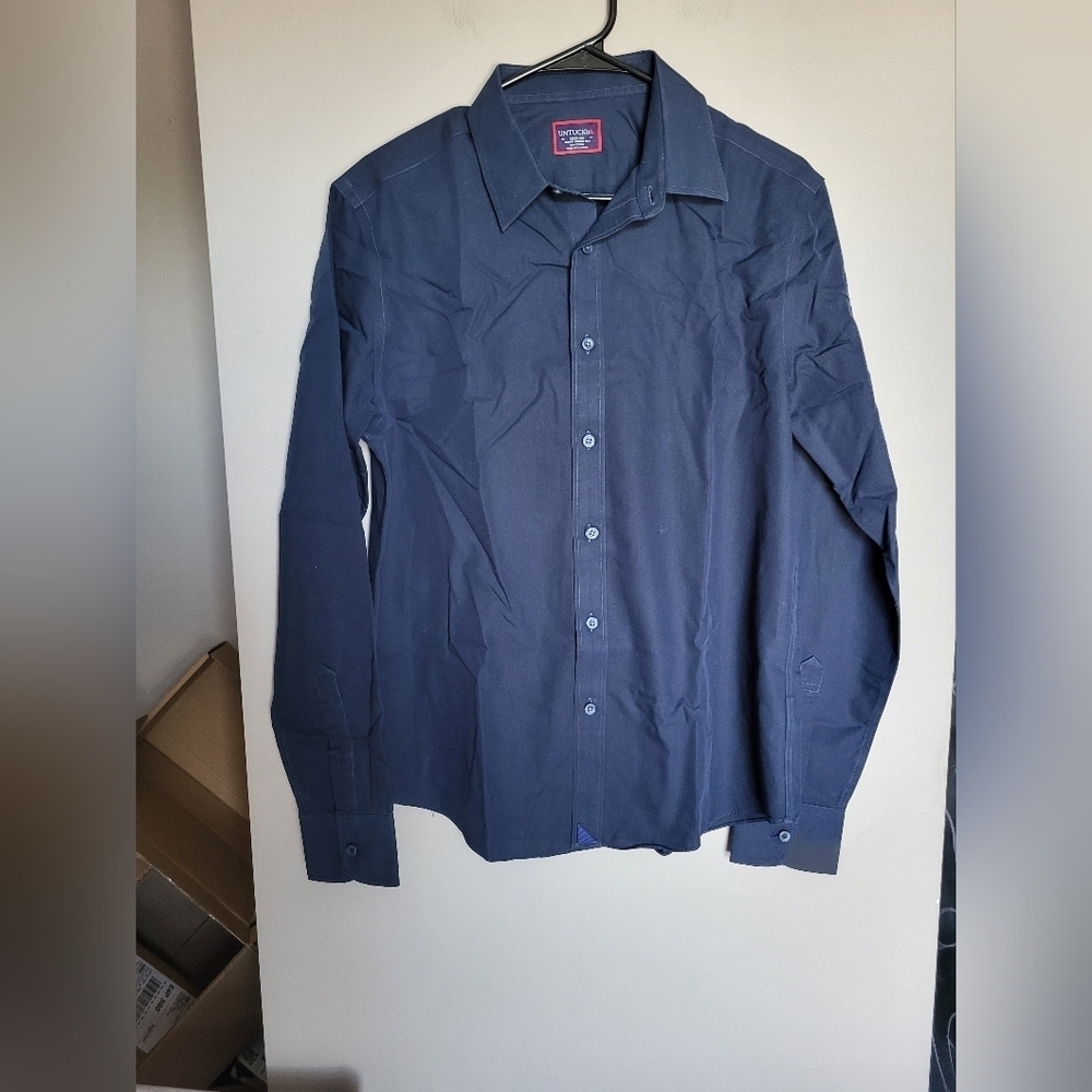 Untuck Men Dress shirt,  size medium